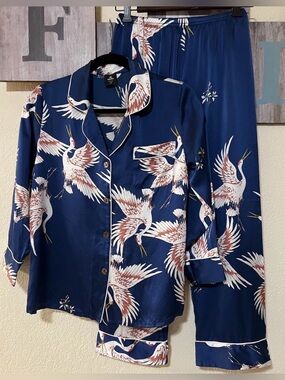 Silk Silky Blue Crane Long Sleeve Pajama Set, size XS